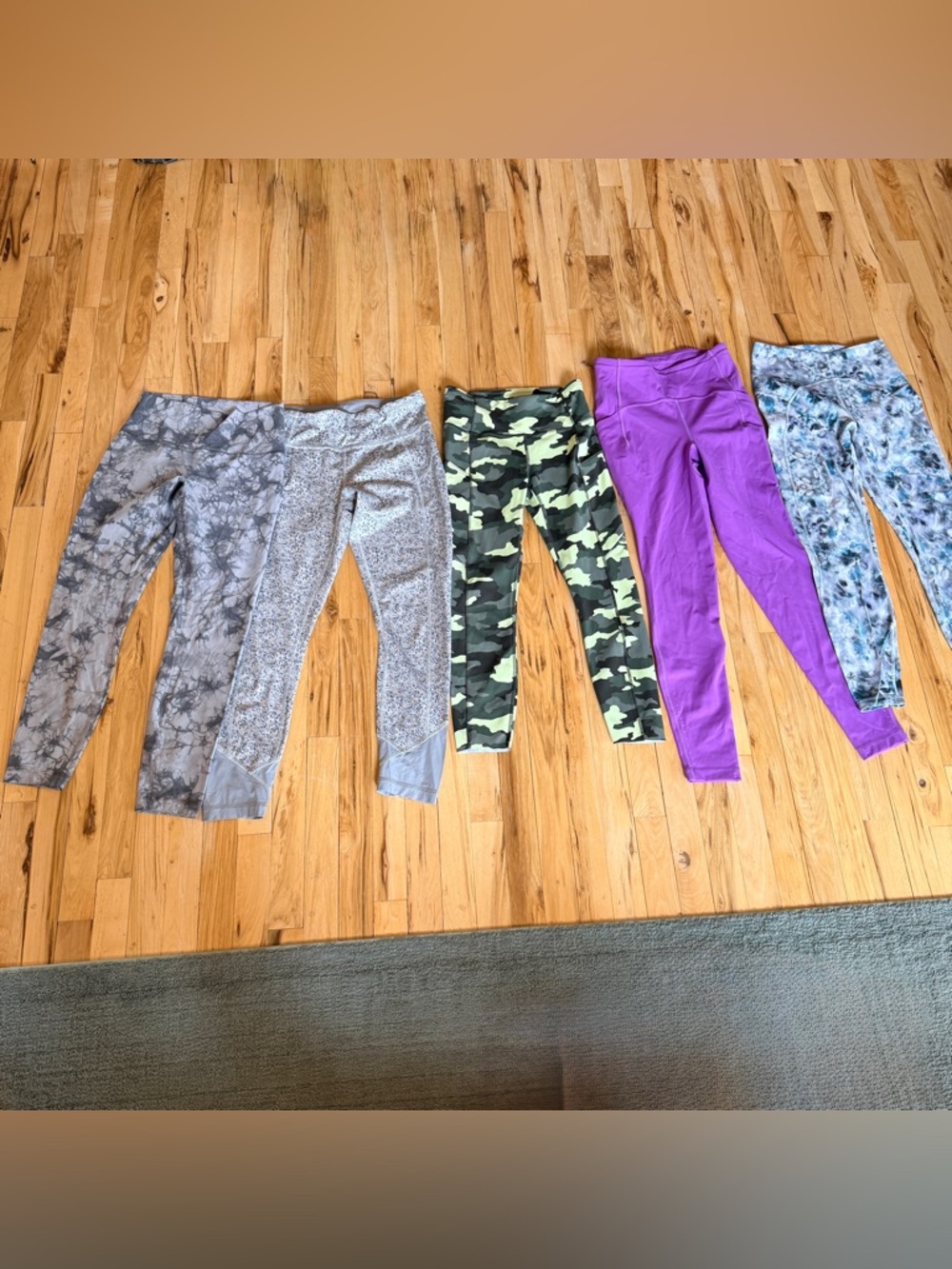 LULULEMON LOT OF 5 LEGGINGS SZ 6 EXCELLENT